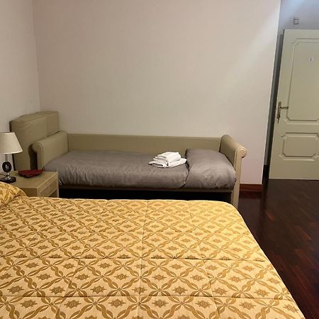Gioviale Rooms Portici Extérieur photo
